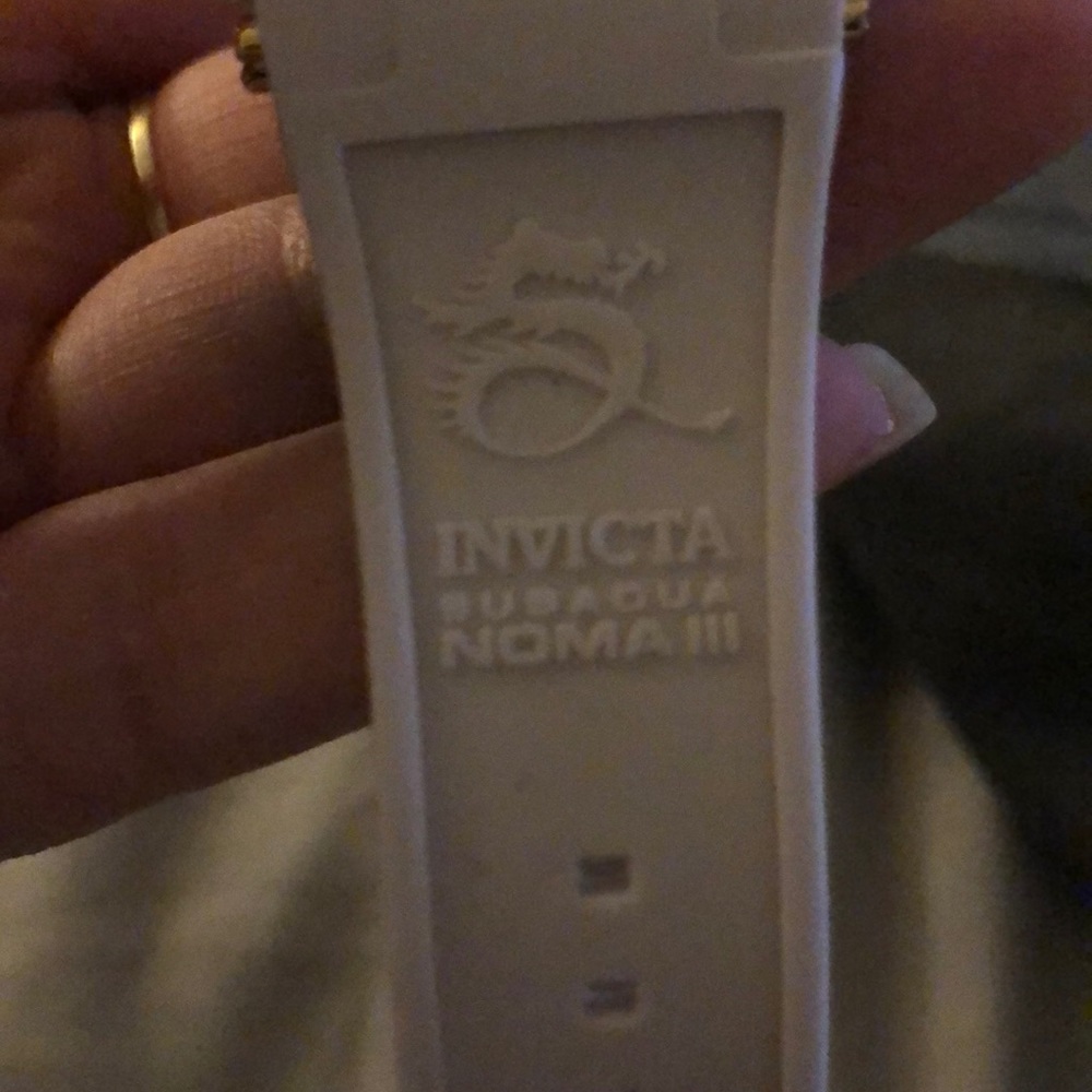 Invicta - Picture 4 of 5
